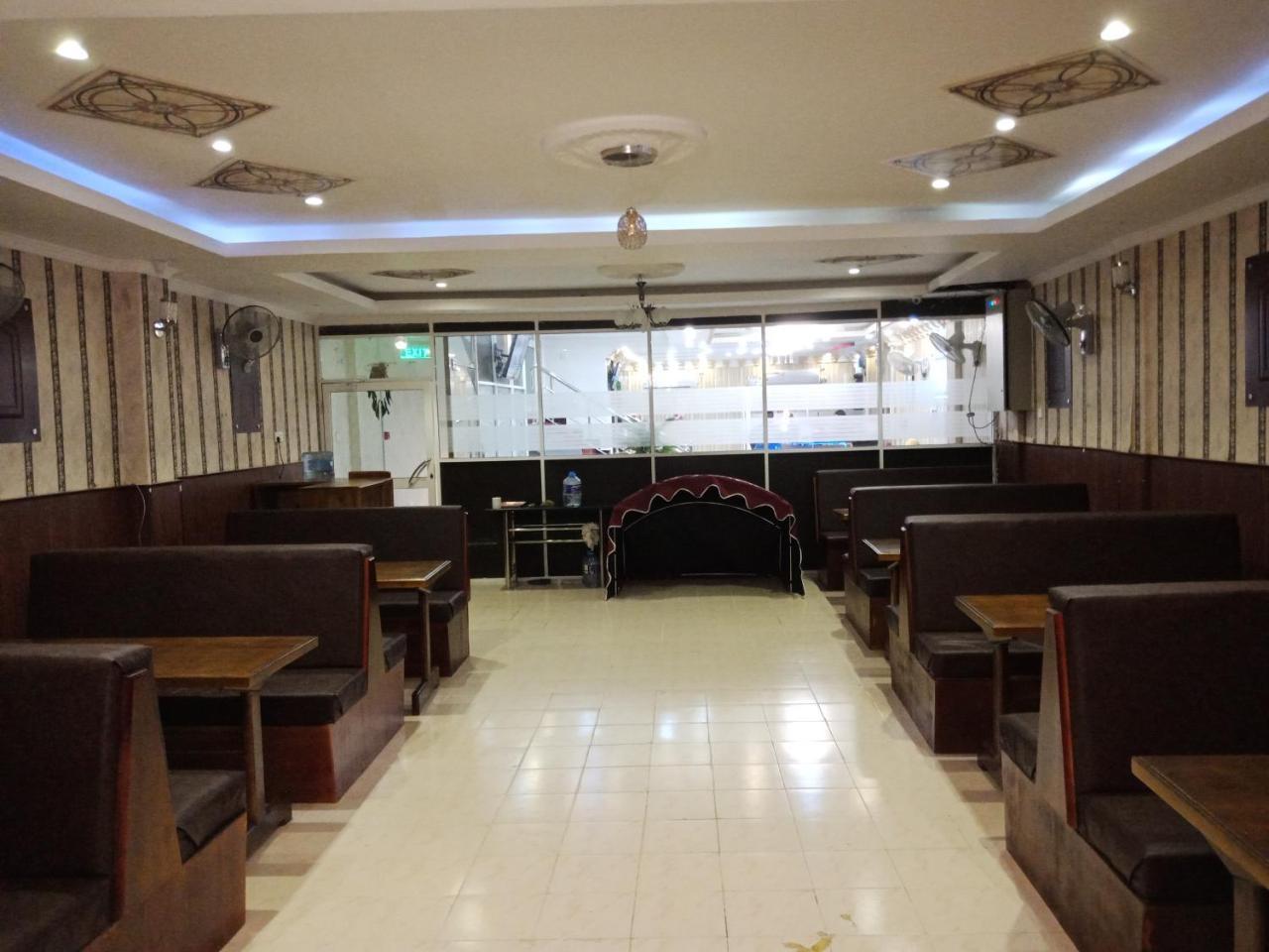 Global City Hotel Maligawatta Exterior foto