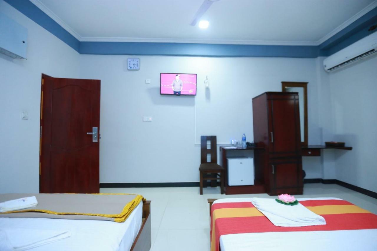 Global City Hotel Maligawatta Exterior foto